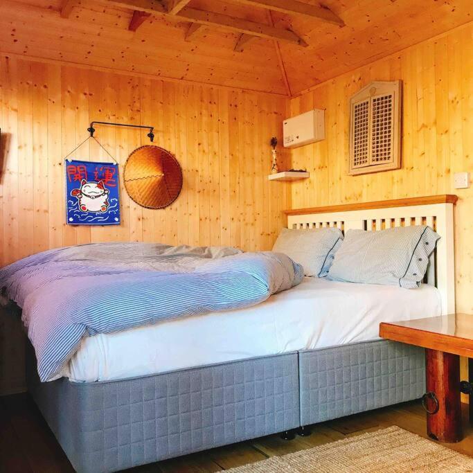 Cosy Private Cabin With Parking In Good Location Oxford Exterior photo